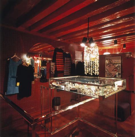 yves saint laurent boutique monaco